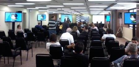 locação de televisores e suporte para auditório